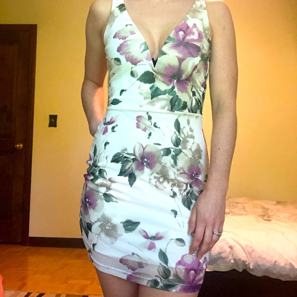 Charlotte Russe White Floral Dress XS Deep V Cut